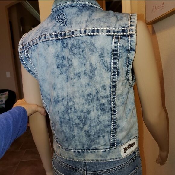Rose Roycedenim 80s inspired vest - Picture 3 of 9